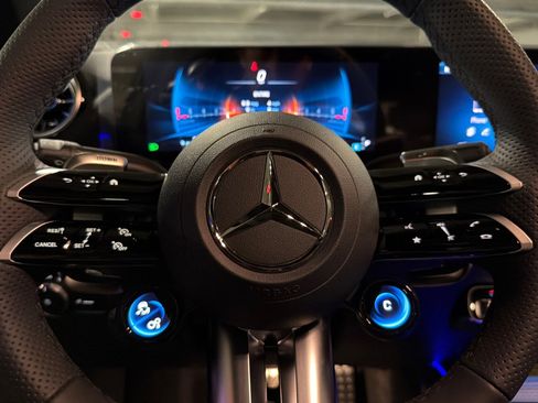 New 2026 Mercedes-Benz GLA 35 AMG 4MATIC image 21