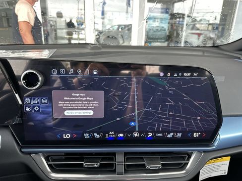 Used 2024 Chevrolet Equinox EV LT w/ Active Safety Package 3 FWD image 18