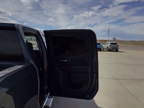 Used 2020 GMC Sierra 1500 SLT w/ SLT Premium Package image 16