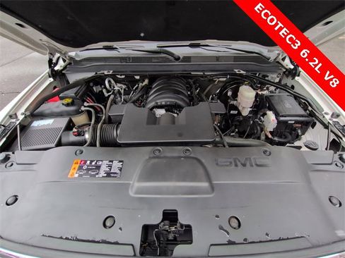 Used 2020 GMC Yukon Denali w/ Denali Premium Package image 31