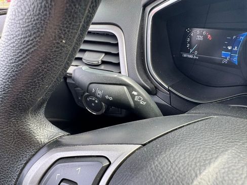 Used 2020 Ford Fusion SE FWD image 28