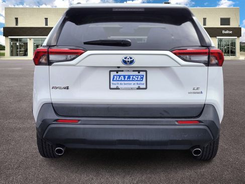 Used 2020 Toyota RAV4 LE w/ All Weather Liner Package image 4