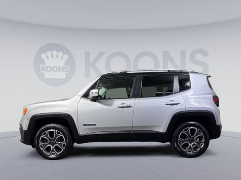 Used 2016 Jeep Renegade Limited image 2