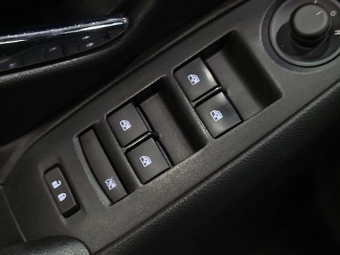 Used 2019 Chevrolet Trax LS image 27