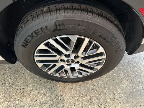 Used 2026 Hyundai Palisade SEL AWD/4WD image 33