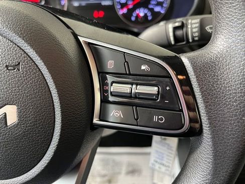 Used 2022 Kia Forte LXS image 21