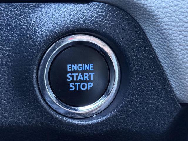 Certified 2022 Toyota RAV4 XLE Premium AWD/4WD image 30