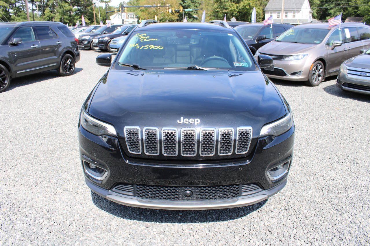 Used 2019 Jeep Cherokee Limited w/ Luxury Group AWD/4WD image 3