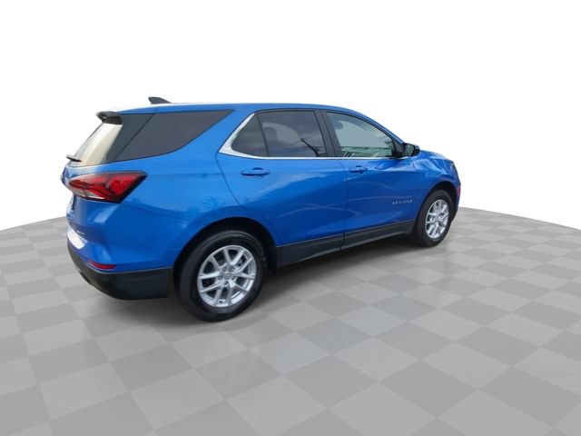 Used 2024 Chevrolet Equinox LT w/ LPO, Floor Liner Package AWD/4WD image 2
