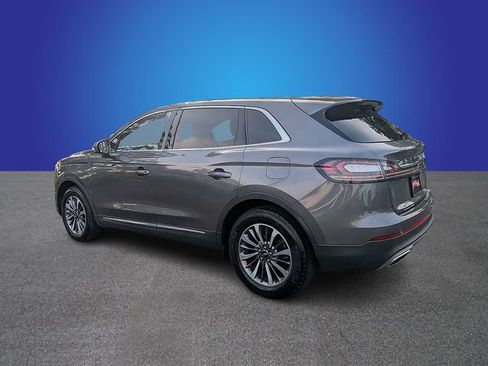 Used 2022 Lincoln Nautilus FWD w/ Premium Package image 3