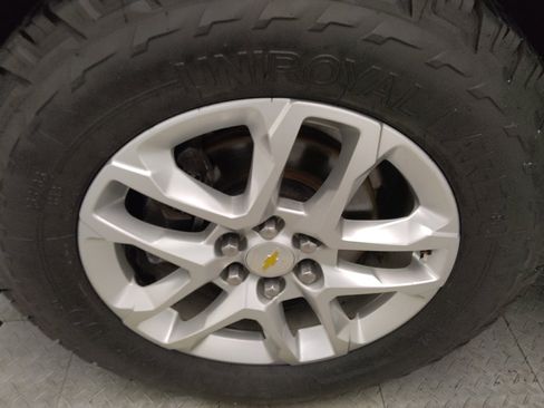 Used 2020 Chevrolet Traverse LT FWD image 31