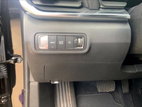 Used 2026 GMC Terrain Elevation w/ Elevation Premium Package FWD image 33