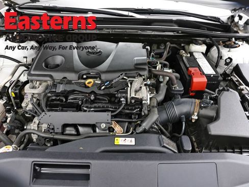 Used 2020 Toyota Camry XSE FWD image 7