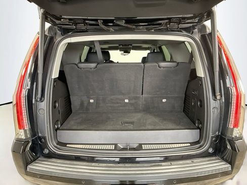Used 2020 Cadillac Escalade Premium Luxury w/ Escalade Sport Edition AWD/4WD image 29
