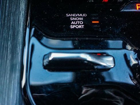 Used 2023 Jeep Wagoneer Series II image 42