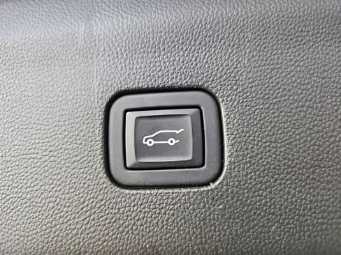 Used 2023 Buick Enclave Premium w/ Experience Buick Package FWD image 13