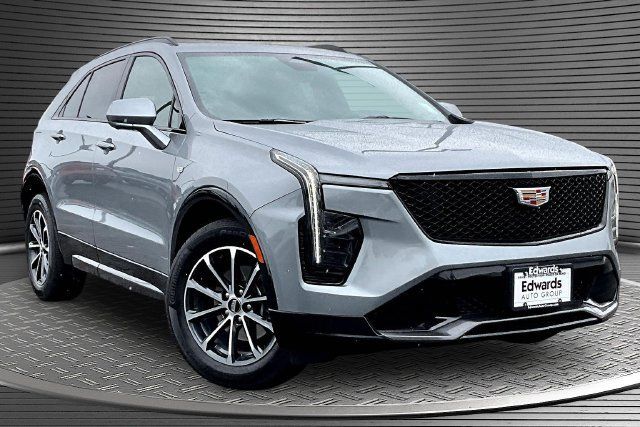 Certified 2025 Cadillac XT4 Sport w/ Cold Weather Package AWD/4WD image 3