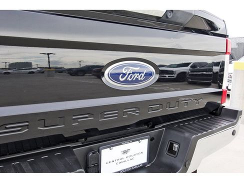 Used 2019 Ford F250 Lariat w/ FX4 Off-Road Package AWD/4WD image 29