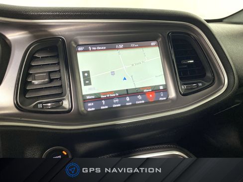 Used 2019 Dodge Challenger R/T Scat Pack image 2