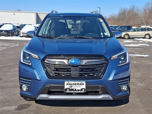 Used 2023 Subaru Forester Touring image 2