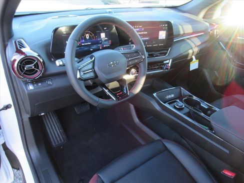 Used 2026 Chevrolet Equinox RS w/ Convenience Package III FWD image 15