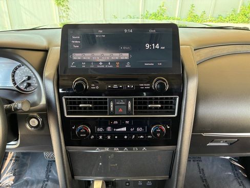 Used 2021 Nissan Armada SV w/ SV Appearance Package RWD image 20