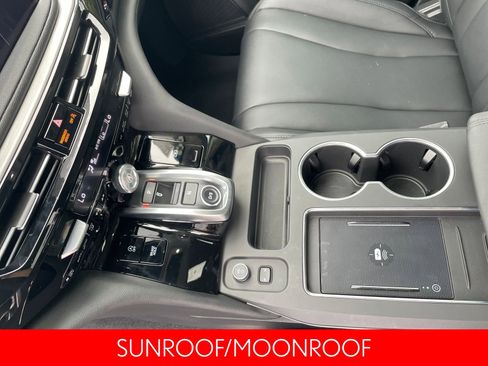 Used 2025 Acura MDX SH-AWD image 17
