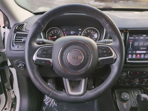 Certified 2018 Jeep Compass Limited image 22