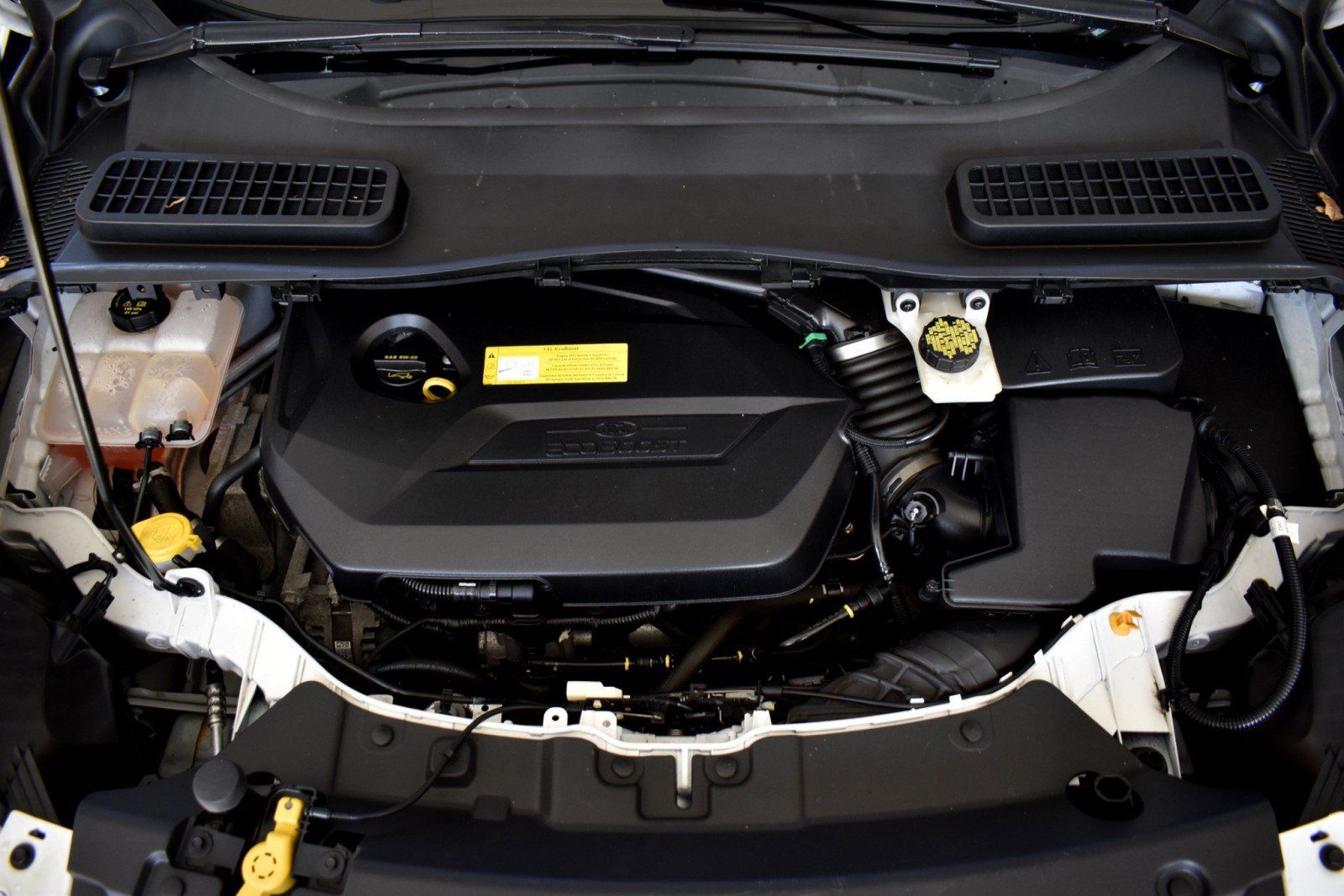 Used 2015 Ford Escape SE FWD image 41