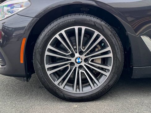 Used 2018 BMW 530i xDrive image 35