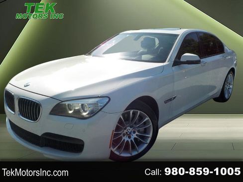 Used 2014 BMW 750i w/ Executive Package image 1