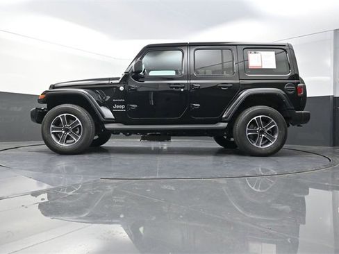 Used 2023 Jeep Wrangler Unlimited Sahara w/ Cold Weather Group image 30