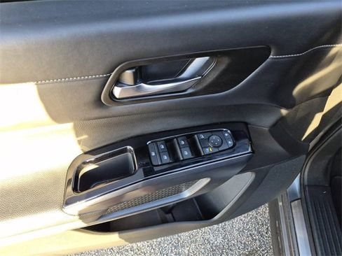 Certified 2023 Nissan Pathfinder SL w/ Lighting Package (N92) image 24