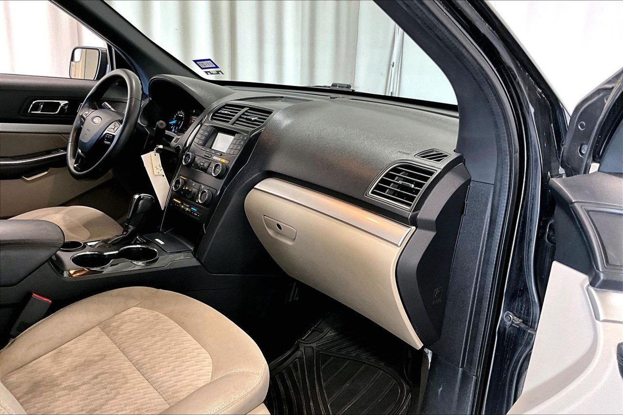 Used 2018 Ford Explorer FWD image 26