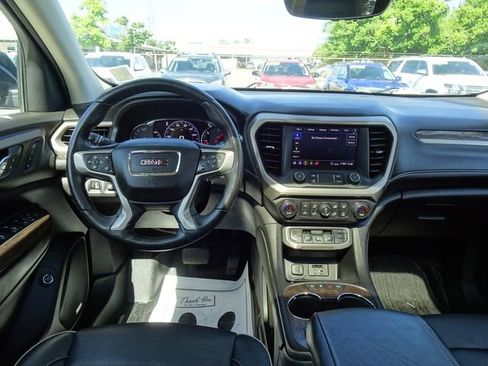 Used 2020 GMC Acadia Denali w/ Technology Package FWD image 22