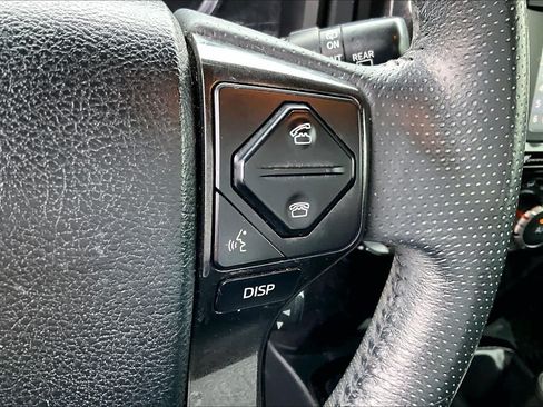 Used 2019 Toyota 4Runner TRD Off-Road AWD/4WD image 20
