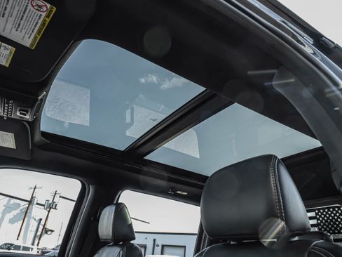 Used 2022 Ford F450 Lariat w/ Chrome Package image 4