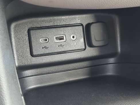 Certified 2024 Chevrolet Equinox LS image 36