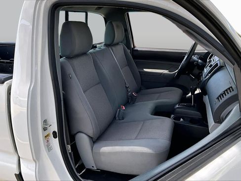 Used 2013 Toyota Tacoma 2WD Regular Cab image 8