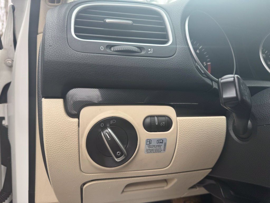 Used 2014 Volkswagen Jetta TDI FWD image 30
