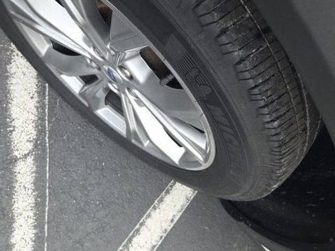 Used 2022 Ford Explorer Limited w/ Equipment Group 301A image 8