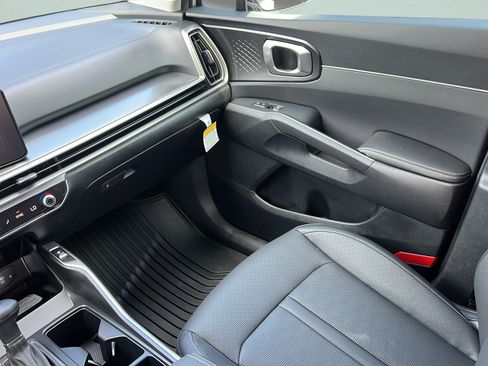 New 2026 Kia Sorento S w/ S Panoramic Sunroof Package FWD image 12
