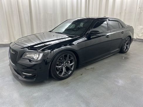 Used 2023 Chrysler 300 S w/ Comfort Group image 2
