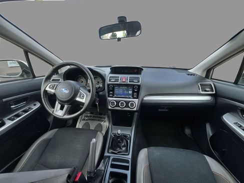 Used 2017 Subaru Crosstrek 2.0i Premium image 9