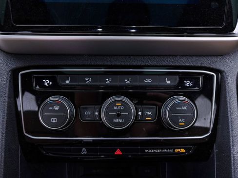 Used 2023 Volkswagen Atlas Cross Sport SE w/ Panoramic Sunroof Package FWD image 22