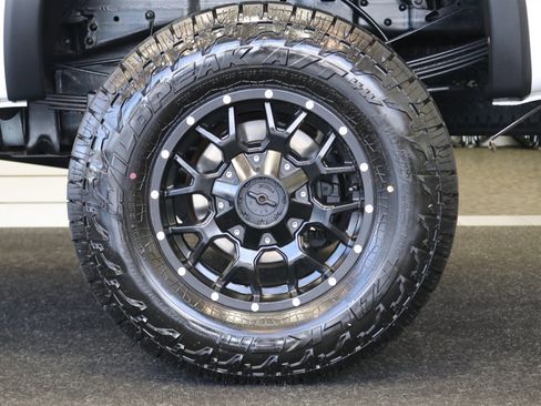 Used 2003 Ford F350 Lariat image 42