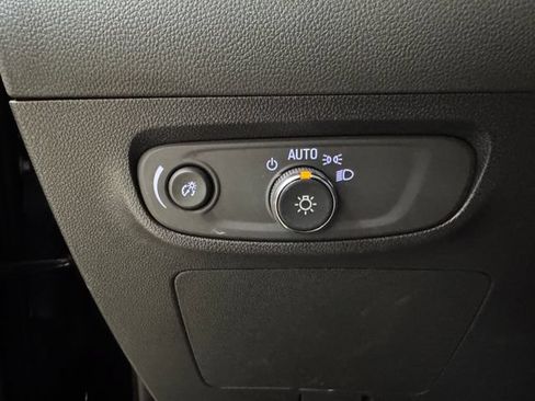 Used 2025 Buick Encore GX Preferred FWD image 10