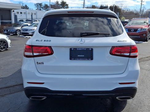 Used 2019 Mercedes-Benz GLC 300 4MATIC image 5