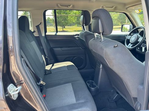 Used 2014 Jeep Patriot Sport w/ Power Value Group AWD/4WD image 12