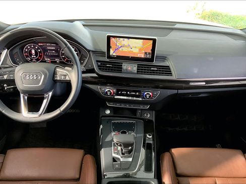 Used 2019 Audi Q5 Prestige w/ Prestige Package AWD/4WD image 17